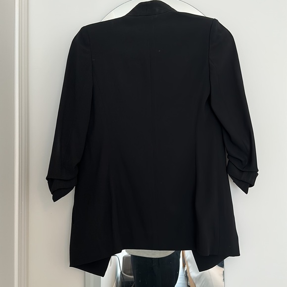 Aritzia Power Blazer - Picture 12 of 16
